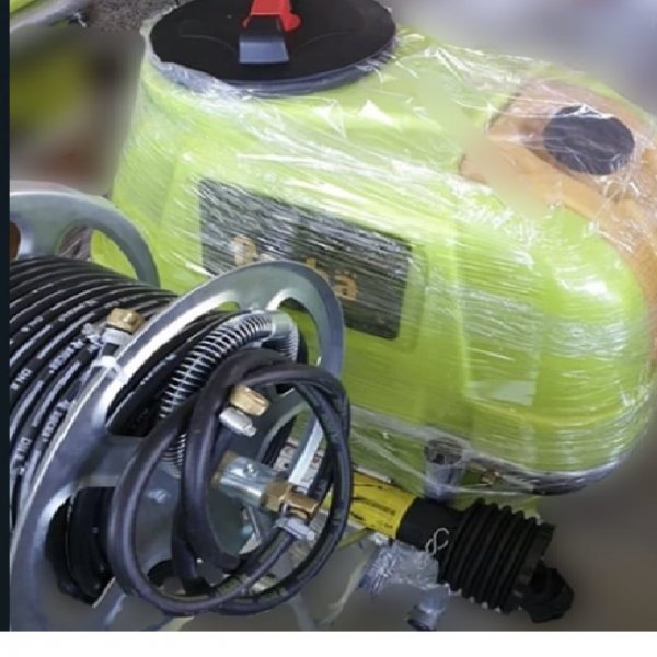 Pulverizador de tractor Rocha Alpha CL100