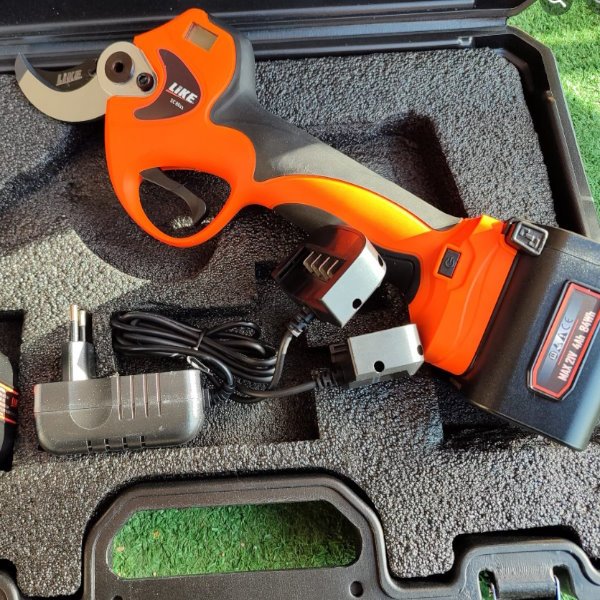 Tesoura LIKE 1050W SC-8611 