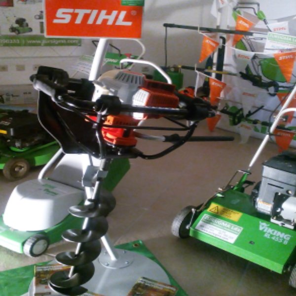 Perfurador de Solo 1 operador BT130